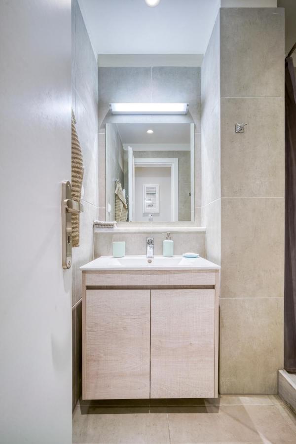 Lovely Sunlit Central Athens 2 Bedroom 2 Bathroom Condo Exterior photo